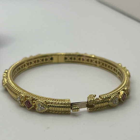 Judith Ripka 18K Yellow Gold Diamond Bangle Bracelet - Picture 5 of 6